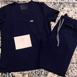 FIGS Medium Navy set/separates